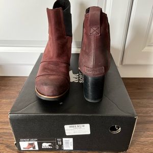 Sorel Chelsea boots women’s size 10
